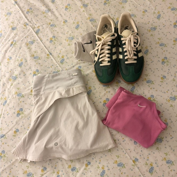 Size medium bundle - Picture 2 of 2